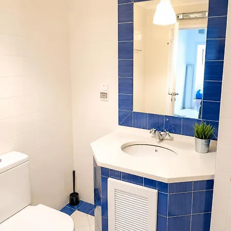 & Spacious 6-bedroom *