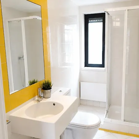 Apartament & Spacious 6-bedroom *