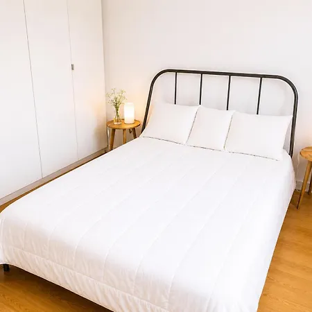 & Spacious 6-bedroom Apartament Lizbona